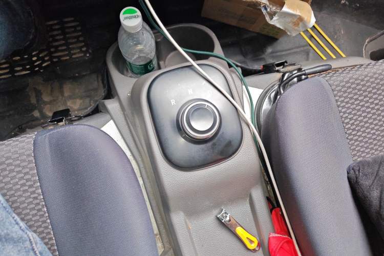 Used New Gonow Shuailing 2022 Standard Range 41.93 kWh Tianjin Hengtian Gear Lever