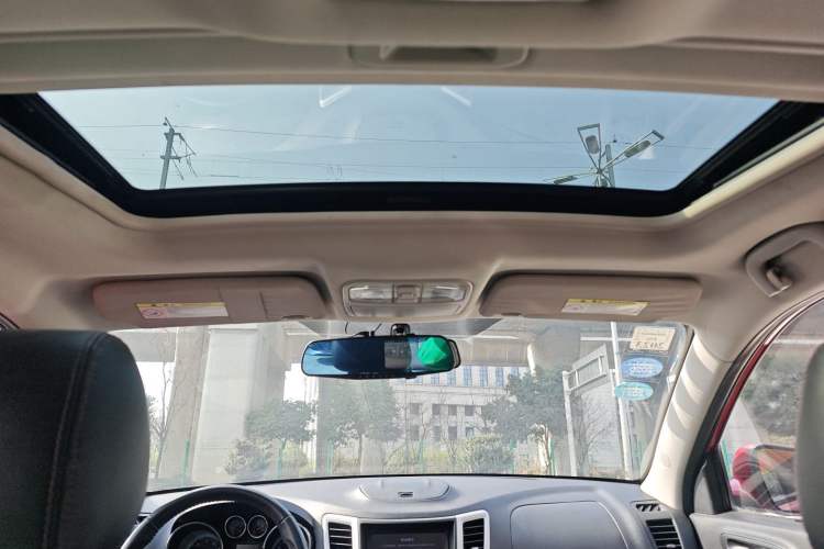 Used CHANGAN CS35 2015 1.6L Manual Luxury Model China IV Standard
