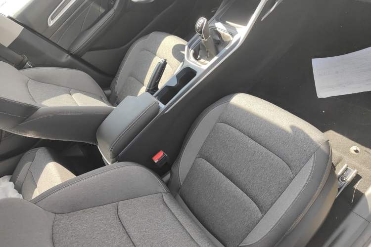 Used Geely Auto Emgrand 2025 4th Generation 1.5L Manual - Starry Edition
