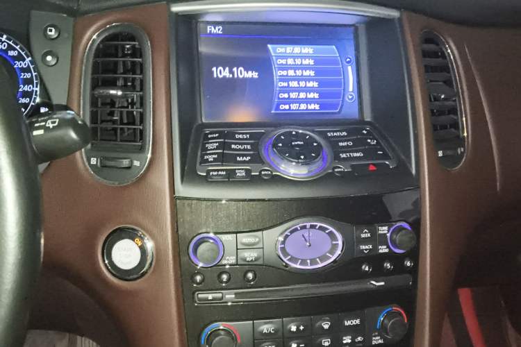 Used Infiniti QX50 2015 2.5L Enjoyment Edition Audio And AC Panel