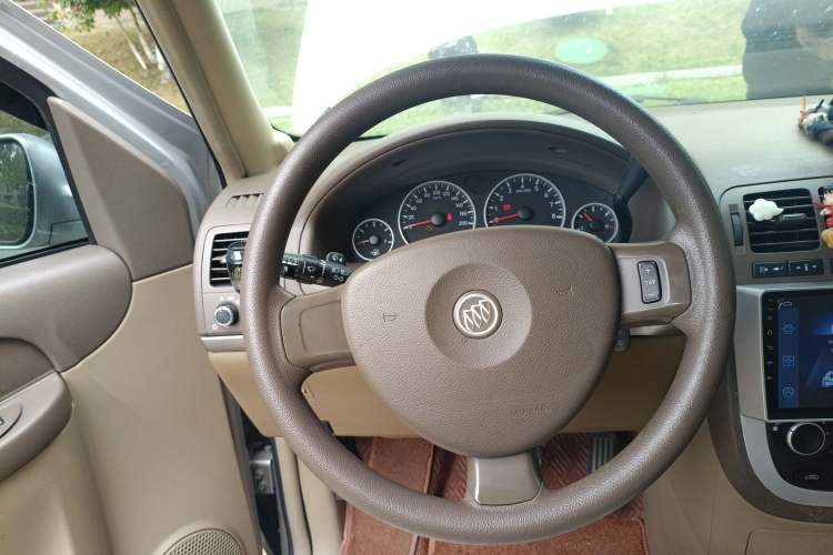 Used Buick GL8 2013 2.4L Classic Edition
