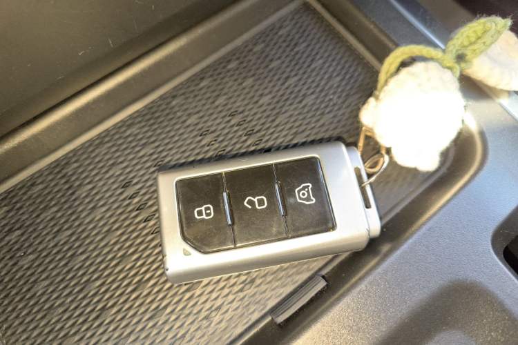 Used 212 T01 2024 2.0T Mechanic Vehicle Key