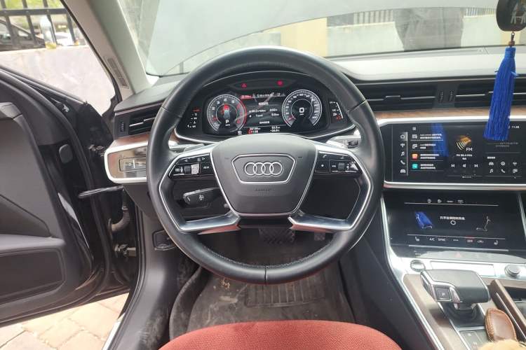 Used Audi A6 2021 allroad quattro Explorer 55 TFSI Prestige Off-Road Model Steering Wheel