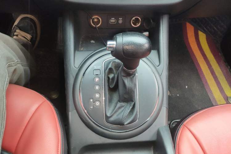 Used Kia Sportage R 2016 2.0L Automatic Two-Wheel Drive GL Gear Lever