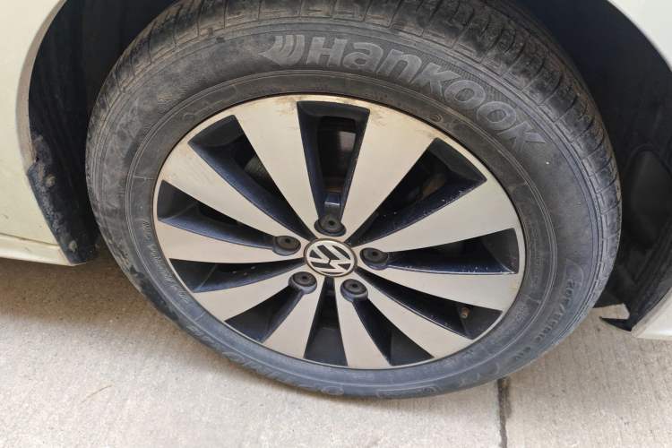 Used Volkswagen Sagitar 2015 230TSI Automatic Luxury Model