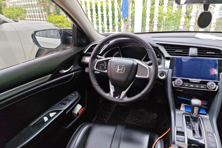 Used Honda Civic 2016 220TURBO CVT Luxury Edition
