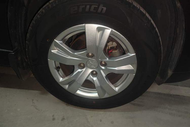 Used Peugeot 2008 2014 1.6L Manual Trend Edition Right Front Wheel Hub