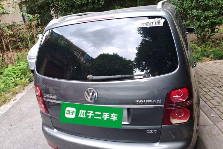 Used Volkswagen Touran 2008 1.8T ZhiZun Edition Automatic 5-Seater
