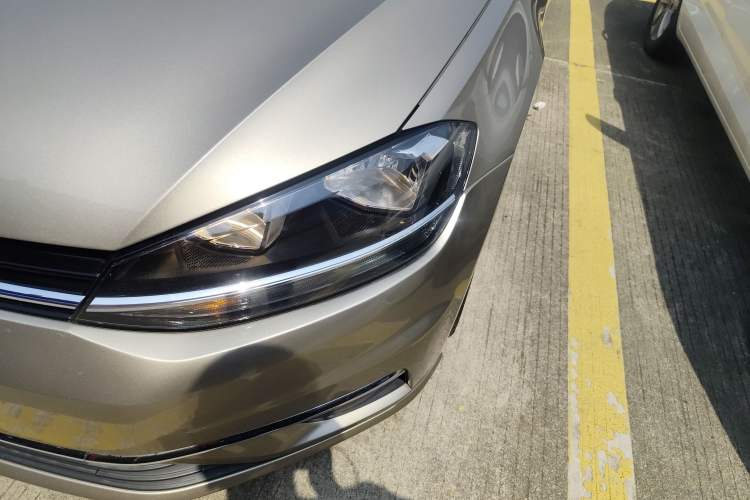 Used Volkswagen Golf 2018 230TSI Automatic Comfort Model
