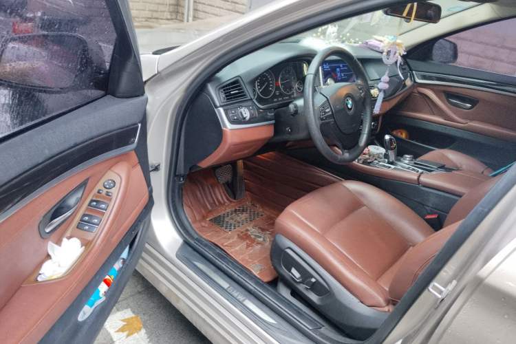 Used BMW 5 Series 2013 520Li Elegant Edition
