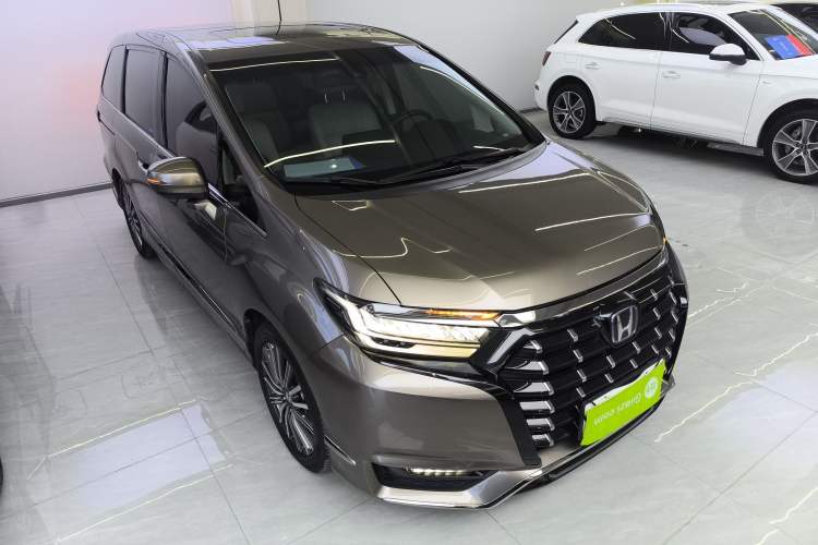 Used Honda Elysion 2022 2.0L eHEV Luxury Edition
