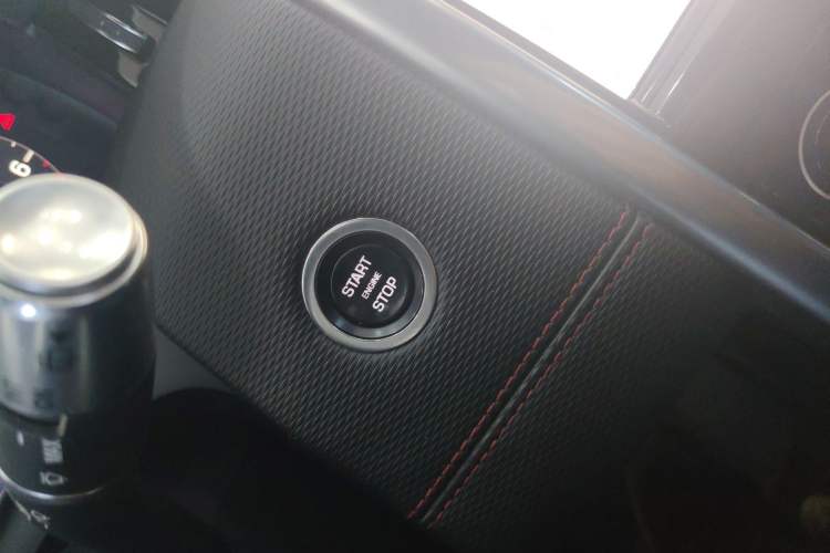 Used Land Rover Discovery Sport 2022 249 PS R-Dynamic SE Performance Tech Edition 5 Seats