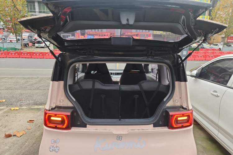 Used Wuling Hongguang MINIEV 2022 Macaron Premium Model – Lithium Iron Phosphate