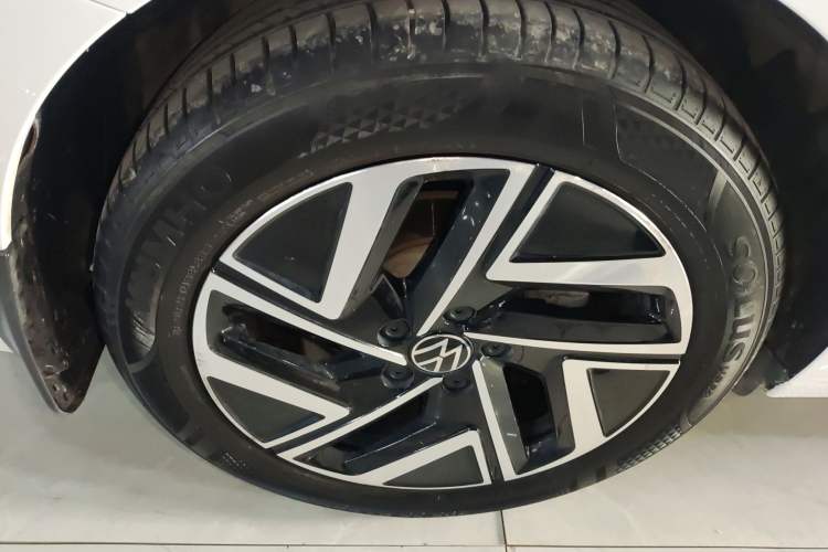 Used Volkswagen Sagitar 2023 200TSI DSG Excellence Edition Right Rear Wheel Hub