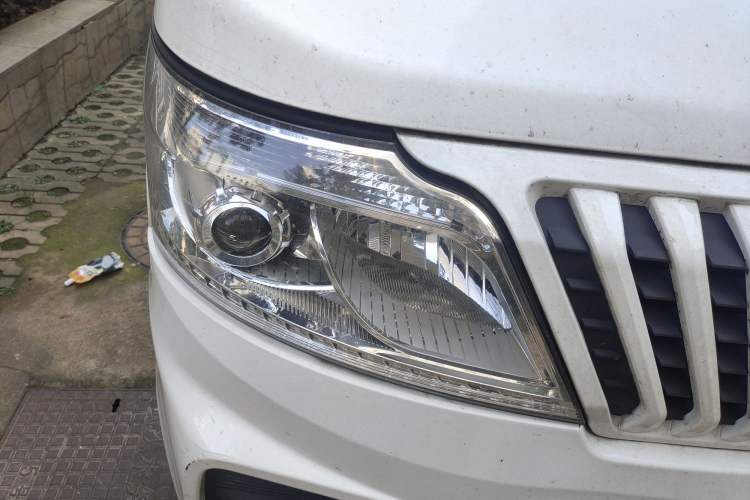 Used CHANGAN KAICHENG Ruixing M60 2020 1.5L Standard Version China VI 6-Seater DAM15KR Right Front Headlight