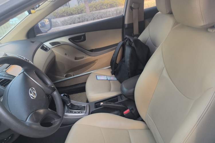 Used Hyundai Elantra (5th Generation / Langdong) 2012 1.6L Automatic Fashion Edition