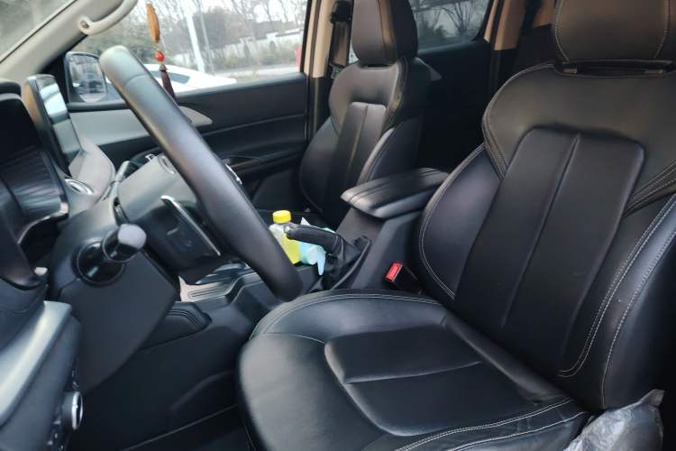 Used JMC Yuhu 7 2022 2.0T Automatic Diesel 4x4 Comfort Edition Standard Wheelbase
