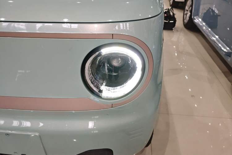 Used Geely Galaxy Panda 2023 Panda Mini 200km Endurance Bear
