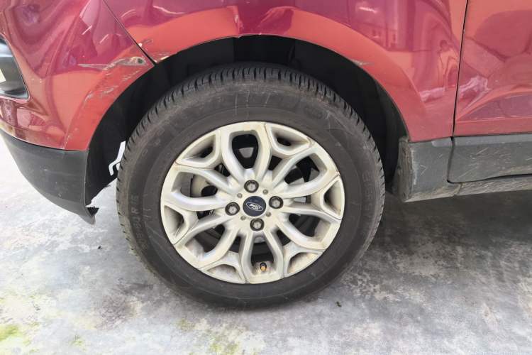 Used Ford EcoSport 2013 1.5L Automatic Prestige Model Left Front Wheel Hub