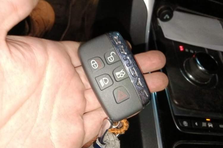 Used Jaguar XFL 2018 XFL 2.0T 250 PS Premium Edition
