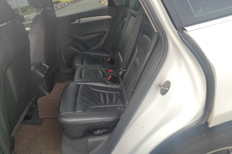 Used Audi Q5 2012 2.0TFSI Technology Model Left Rear Seat
