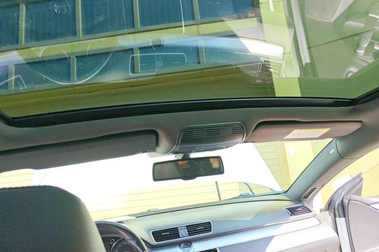 Used Volkswagen FAW-Volkswagen CC 2015 1.8TSI Luxury Model Headliner