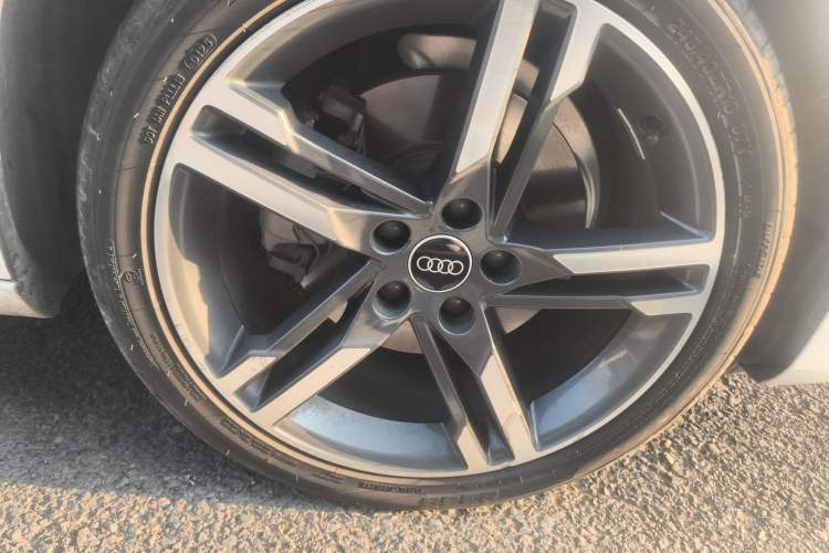 Used Audi A4L 2022 40 TFSI Luxury Dynamic Model