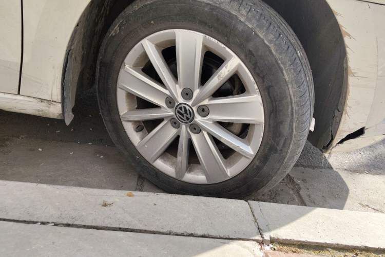 Used Volkswagen Jetta 2015 1.4L Manual Comfort Model
