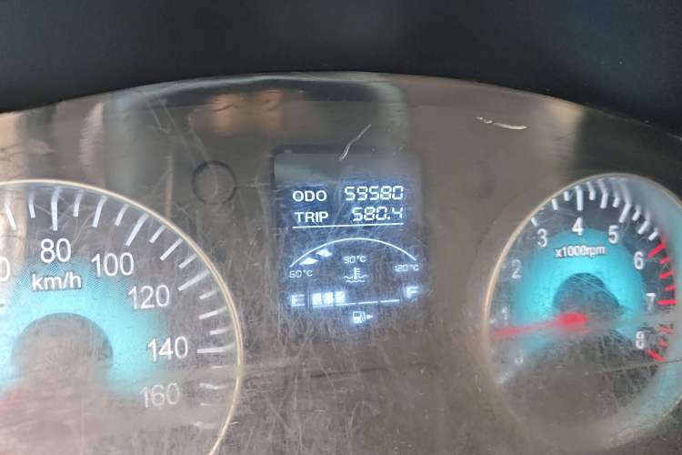 Used Jinbei Hiace X30 2023 1.5L Super-Comfortable Passenger Van 5/6/7-Seater Non-Air-Conditioned Version Model SWC15M
