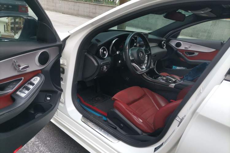 Used Mercedes-Benz C-Class 2018 C 200 Sport Edition Driver Seat