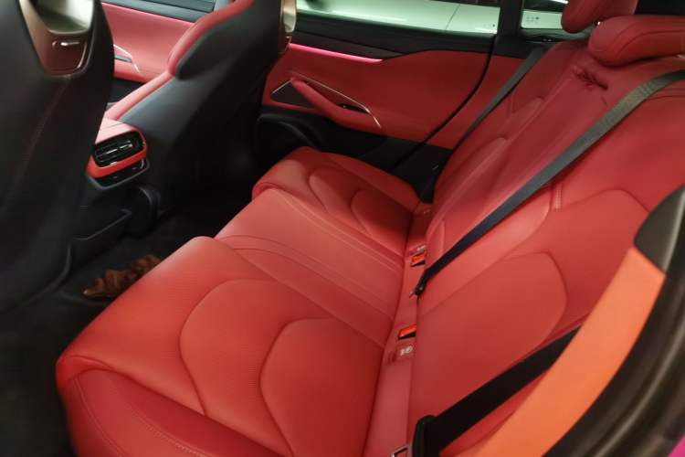 Used Xiaomi Auto SU7 2024 Rear-Drive Ultra-Long Range Advanced Pro-Level Intelligent Driving Version