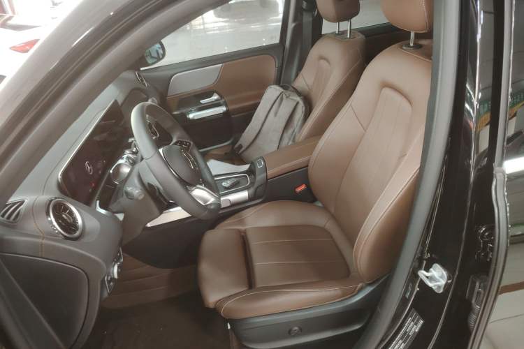 Used Mercedes-Benz GLB 2024-Year Restyled GLB 200 Dynamic Edition
