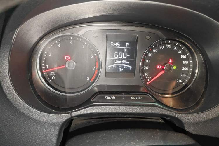 Used Volkswagen Polo 2016 1.6L Automatic Comfort Model
