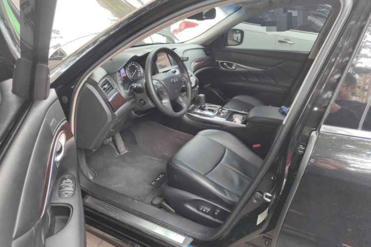 Used Infiniti M Series 2011 M25 Luxury Model