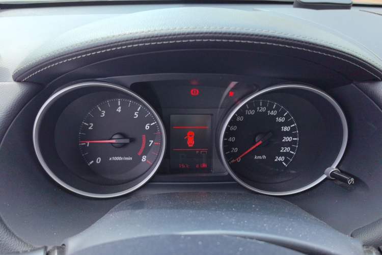 Used Mitsubishi Outlander 2011 Kicks 2.4 Fashion Edition