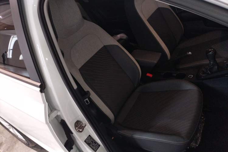 Used Volkswagen Lavida 2023 New Sharp 1.5L Manual New Comfort Edition