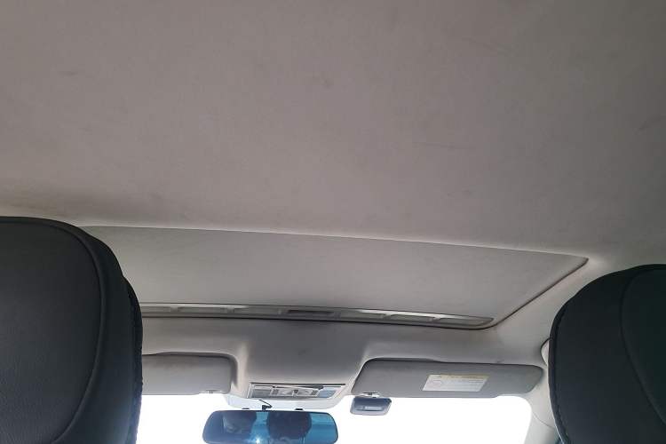Used Volkswagen Jetta 2015 1.6L Manual Comfort Model Headliner