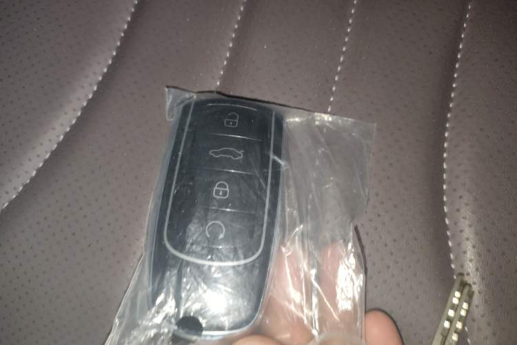 Used Chery Tiggo 9 2025 2.0T Automatic Two-Wheel Drive Luxury Edition 5 Seats
