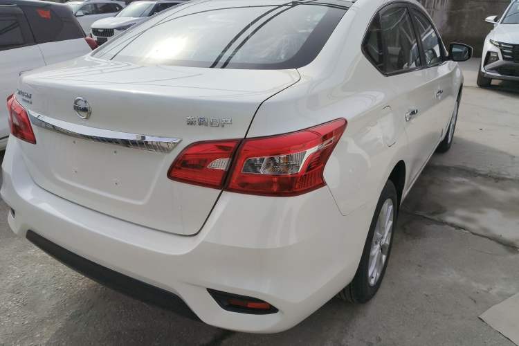 Used Nissan Sylphy 2024 Facelifted Three Classic 1.6XE CVT Comfort Edition Exterior 3