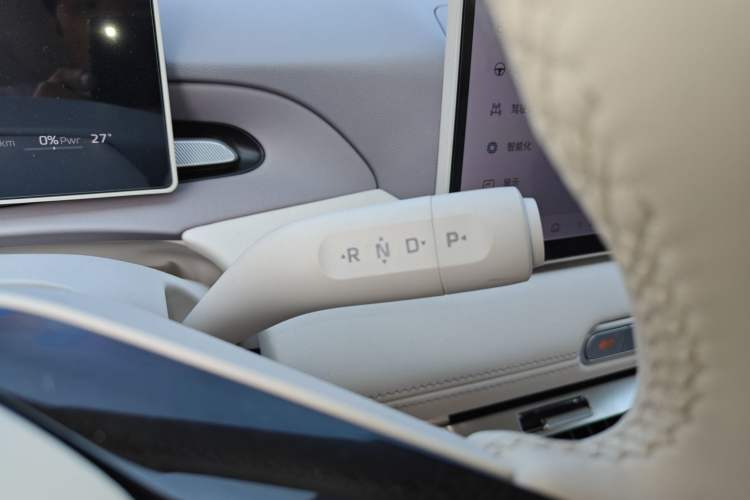 Used MG 4 EV 2026 Model 437 Composed Edition Gear Lever