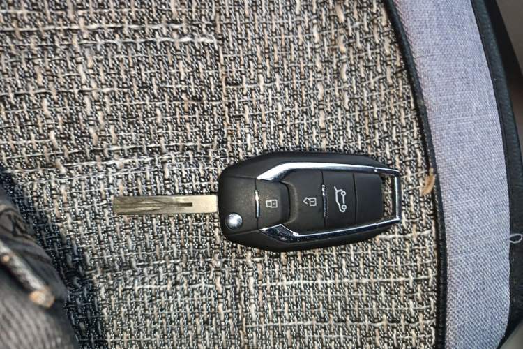 Used SAIC MAXUS G50 2022 1.5T Manual Touring A
