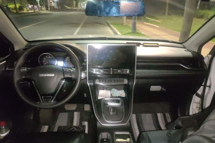 Used Haval M6 2021 PLUS 1.5T DCT Luxury Smart Connectivity Model
