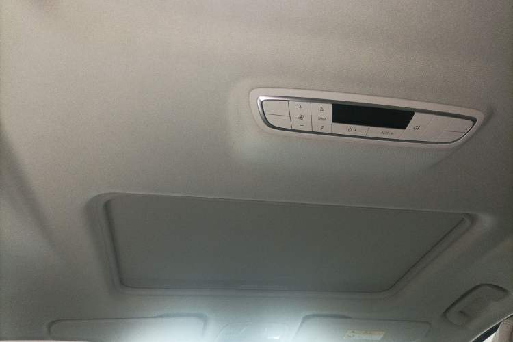 Used Buick GL8 2023 ES Lu Zun Comfort Model
