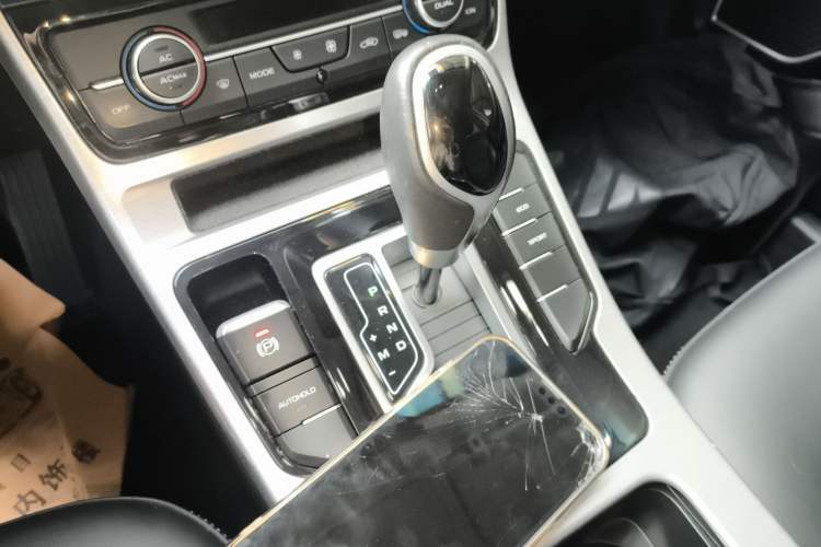 Used Geely Auto Emgrand GS 2019 1.4T CVT Edition Gear Lever