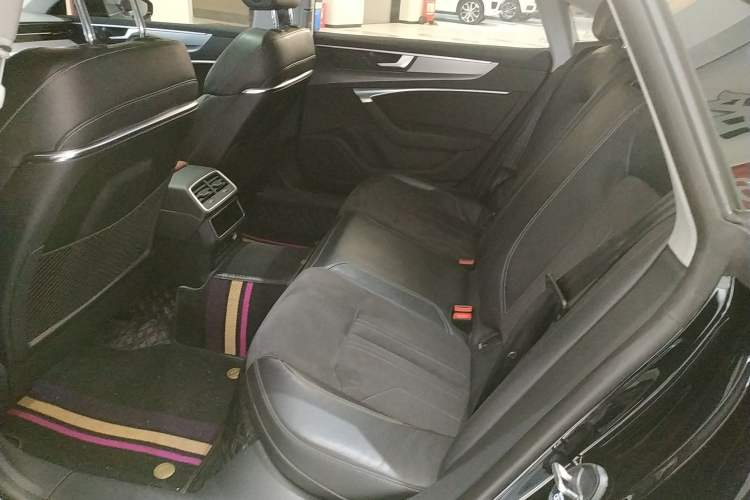 Used Audi A7L 2024 45TFSI S-line Dream-Building Edition Flow Crystal Package
