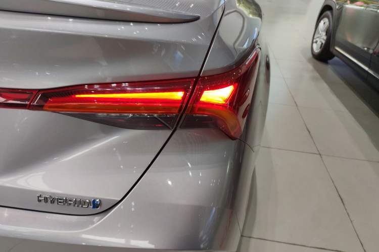 Used Toyota Avalon 2022 Dual-Engine 2.5L Luxury Edition