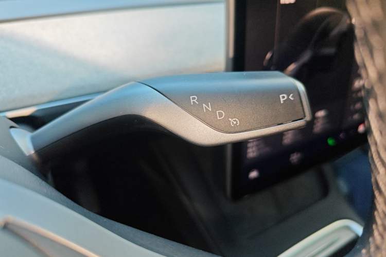 Used Tesla Model Y 2024 Rear-Wheel-Drive Version Gear Lever