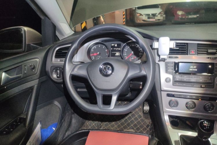 Used Volkswagen Golf 2016 1.6L Manual Fashion Edition Steering Wheel