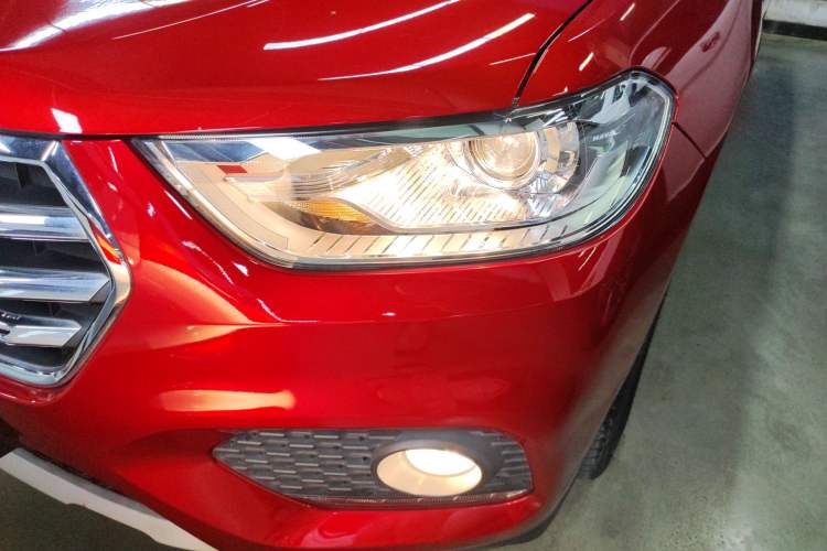 Used Haval H2 2018 Blue-Label 1.5T Dual-Clutch Two-Wheel-Drive Luxury Model