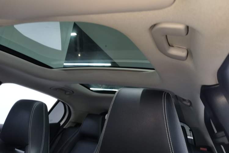 Used Mercedes-Benz GLA 2016 GLA 200 Sport Edition Headliner